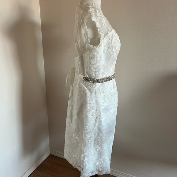 Wedding dress - Picture 5 of 6